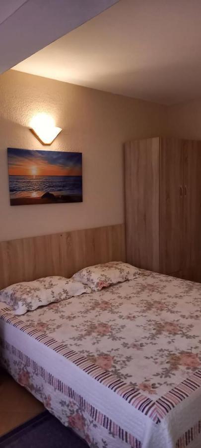 נסבר Guest House Tony מראה חיצוני תמונה