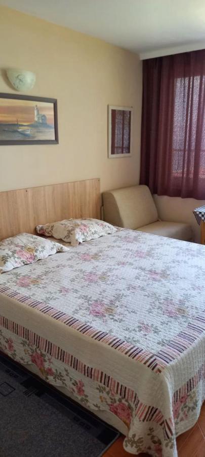 נסבר Guest House Tony מראה חיצוני תמונה